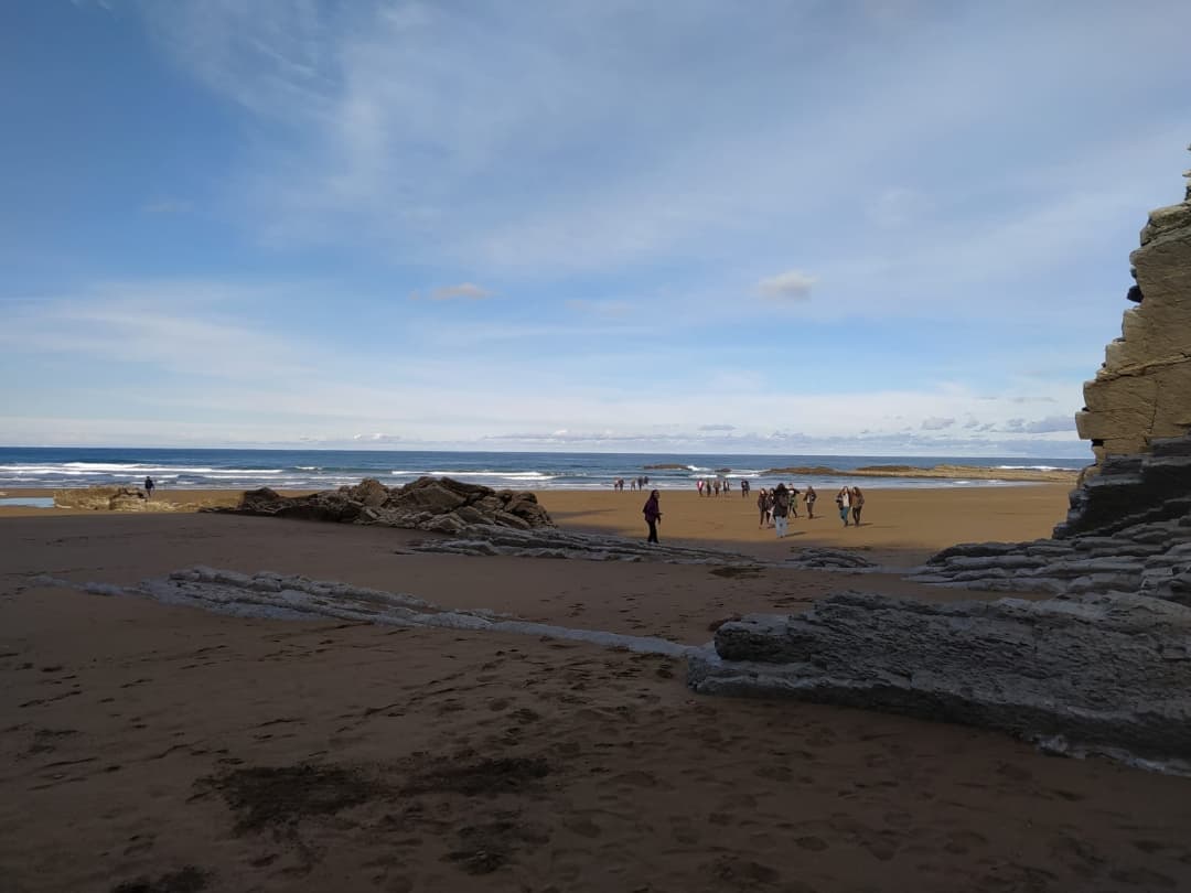 AlgorriZumaia's tweet photo. Eibar BHIko batxilergoko ikasleekin egin dugu gaurkoan irteera geologikoa. Plazer bat Mila esker 🤗
#Algorri
#Zumaia
#Geoparkea https://t.co/IOcBWCekvm