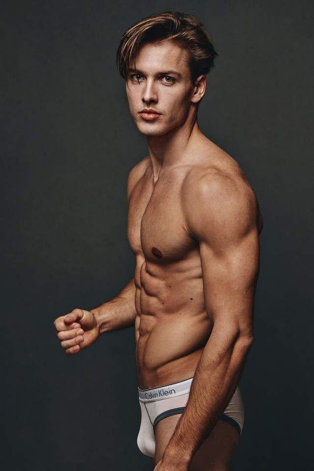 AmenEverytime's tweet photo. It's model Andreas Dyrby by Mark Veltman for #TightyWhitieWednesday✨   #AndreasDyrby #Photography #MarkVeltman https://t.co/Gh1hYPu9YN