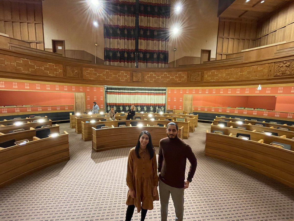 Historisk (for oss ihvertfall)! 

Det er ikke hver dag søsken inntar bystyremøte sammen, men det gjorde vi altså idag. Velfortjent, fordi <a href="/mariaqur/">Maria Qureshi</a> er blant de aller klokeste, modigste og hardtarbeidende som jeg kjenner.

Og selvfølgelig måtte det foreviges! 😍

📸: <a href="/Alsabeehg/">Abdullah Alsabeehg</a>