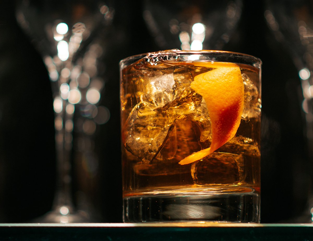 AdegaCLE's tweet photo. Warming you up one cocktail at a time! 🥃 https://t.co/H8K5vRNOOS