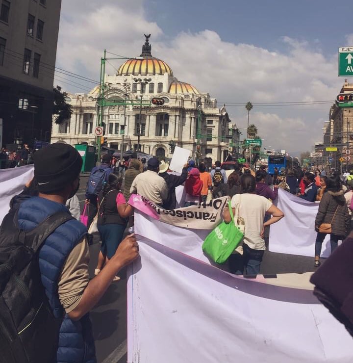 VIM_Media's tweet photo. Family, friends &amp; allies take to the streets of Mexico City for 7 political prisoners from Eloxochitlán de Flores Magon. “The government does want to attend the demands of the people instead they criminalize those fighting for justice!” Free them now!! 🔥✊🏿#CaravanaPorLaLibertad https://t.co/fRkM1Y3s3I