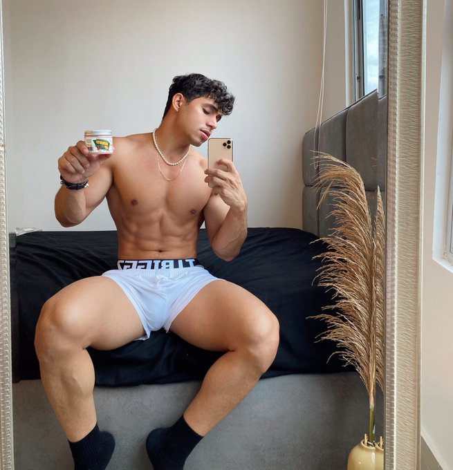 We all know that self care is important, but booty care is too! That&rsquo;s why i wear only the best undies<a href="/tag/tjbiggz"class="tags"><span>#tjbiggz</span></a><a href="/tag/cakdup"class="tags"><span>#cakdup</span></a>