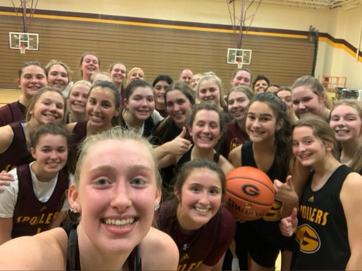 SpoilersGirls's tweet image. Thankful For the Energy and Effort this Group Is Bringing Each Practice. Let’s Keep Adding to it!  #HustleDifference #GetInGetBetter #NeverSatisfiedAlwayReaching