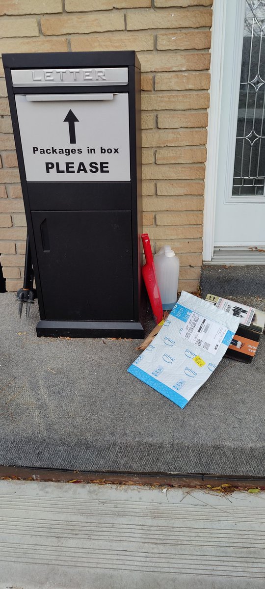 mrmattin's tweet photo. @amazonca @AmazonHelp

I even use the word PLEASE! what's the point? https://t.co/RobmooxUpG