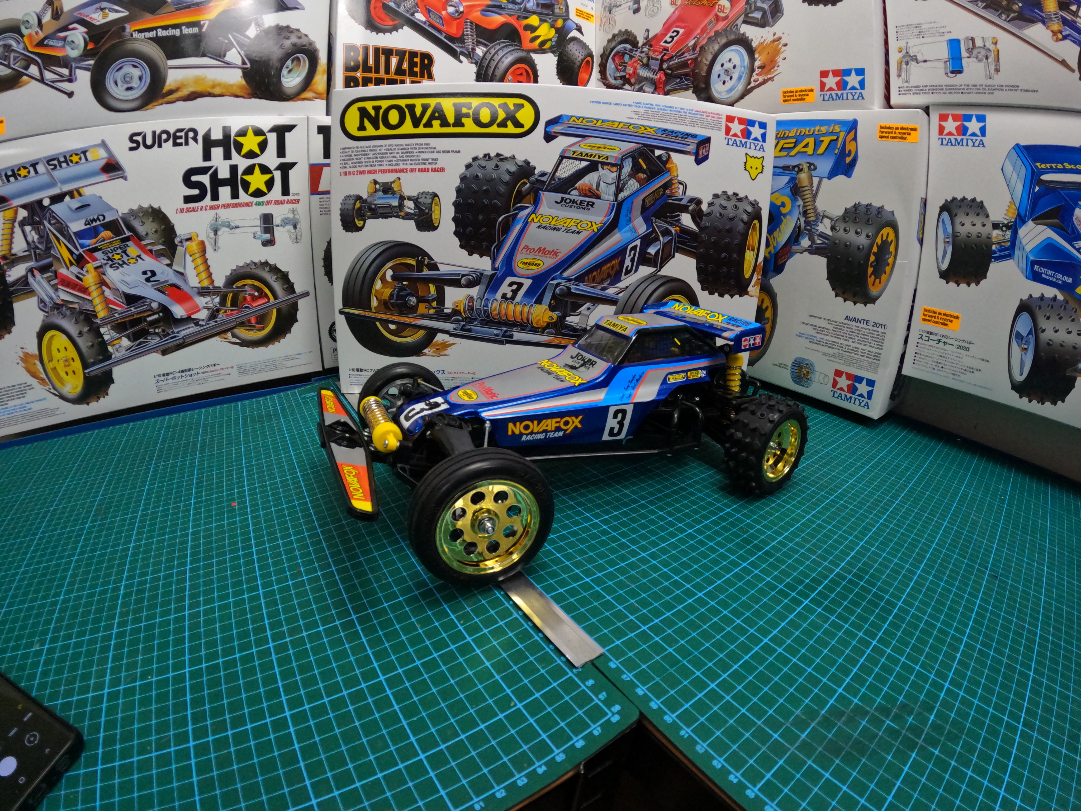 定番入荷 タミヤ 1/10 電動RC 4WDレーシングバギー アバンテ (2011