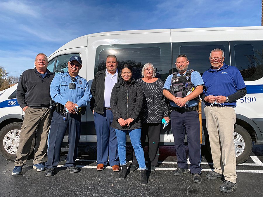 securitybankkc's tweet photo. Over 450 food items were gathered for our Strong Ave branch #VeteransDay food drive. The donation went to the @vcp_hq to help both homeless veterans and those living in the tiny house community. Thank you to all who donated. #SBKCgivingback #GivingThanks https://t.co/ue2IIPd7Vn