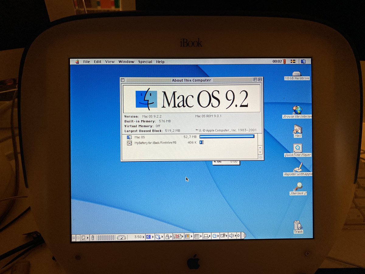 bjornbergstroem's tweet photo. Upgraded my #iBook #G3 with a 512MB memory stick. Had two 512 sticks , both PC133/144 pin SDRAM, which, in theory should be  backwards compatible and work nicely with the built in PC100 memory, but with the first stick I got a compability issue error, but the second stick worked! https://t.co/fhQqueilz0