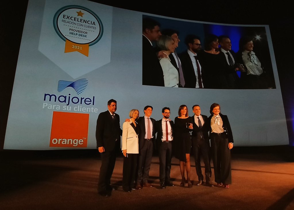 AEERC_es's tweet photo. El Premio a Mejor Proveedor de Help Desk es para @MajorelIberia y para su cliente @orange_es. ¡Enhorabuena! #PremiosERC2021 https://t.co/Hcgzk3CKpy