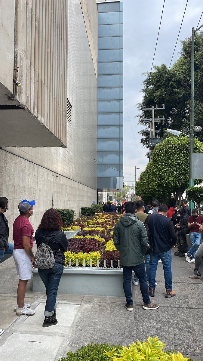 everduzcom's tweet photo. La eficiencia de #Ticketmaster se muestra hoy en los puntos de recolección de boletos. #pumasvsamerica https://t.co/q8x8Hlx8uH
