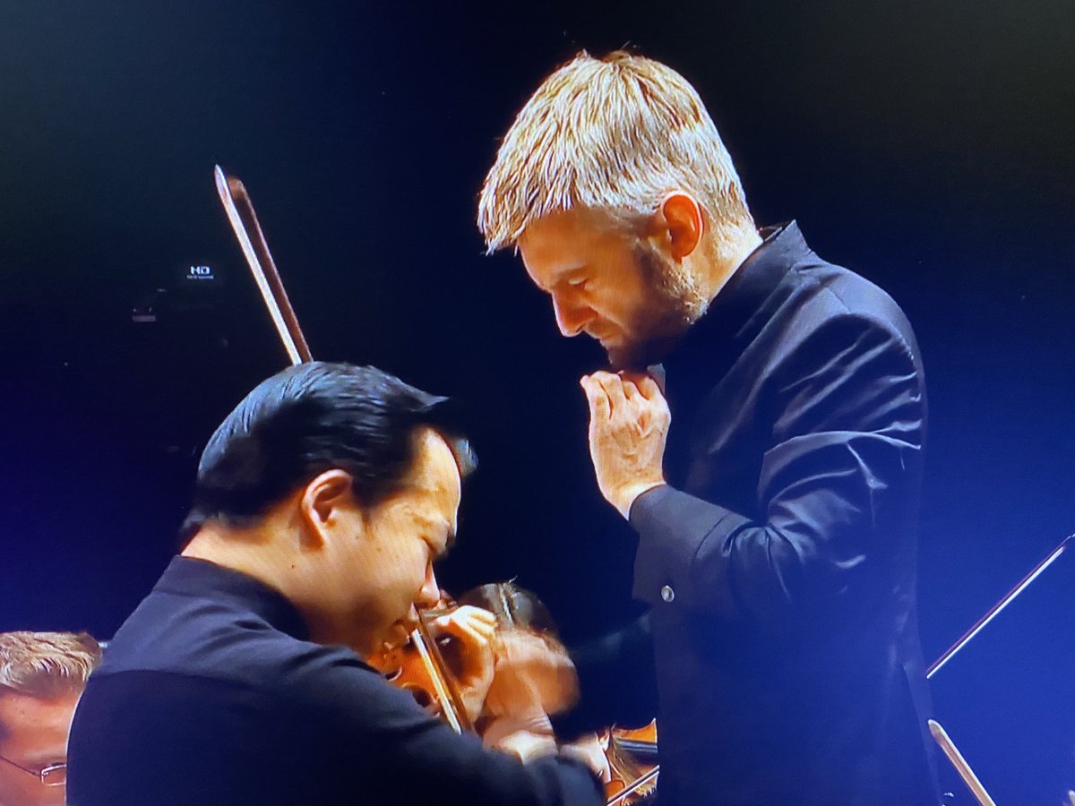 petereales's tweet photo. Live @BSOrchestra treat tonight, Brahms Violin Concerto with #NingFeng. @martinhandleyr3 enthused: Ning’s “energy making that piece sound modern and present”. Carmen Ho Unforged (world premiere). Schumann Sym No.4 (Original Version). Conductor @KKarabits https://t.co/CiwL81crTH https://t.co/QLqdqVHRmF