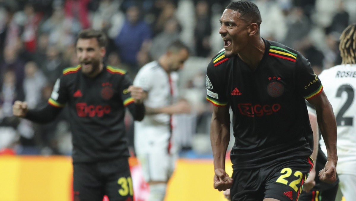 wetalkajax's tweet photo. “He scores again. He scores 2 goals coming from the bench and I’m very happy with that. I’m happy a substitute has made an impact. Haller is an example for the rest of the squad. We need players who can bring this level from the bench.”

[Erik ten Hag - Ajax TV]

#Haller #BESAJX https://t.co/15xZeQMm4a