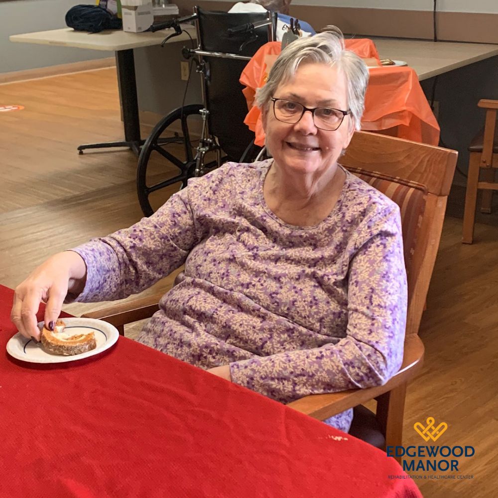 EdgewoodHealthc's tweet photo. Had a great treat this afternoon. Warm Coffee and pumpkin roll to get in the holiday spirit! 🥳🥳 Our residents loved their treat!

#edgewoodmanorrehab #edgewoodmanor #ohiohealthcare #seniorliving #nursinghome #ohionursinghome #rehabfacility #assistedliving #ohioassistedliving https://t.co/X2zPxCJ26j