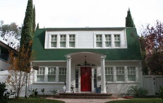 Дом на улице вязов. Кошмар на улице вязов дом 1428. Спрингвуд улица вязов. Проект дом на вязе. Улица вязов дом 1428.