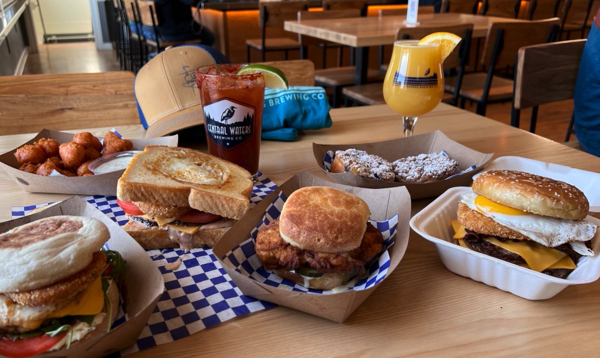 This Black Friday, let’s brunch! Doors open at 10 AM <a href="/CWBC_MKE/">Central Waters Brewing Milwaukee</a> 
#BlackFridayBrunch