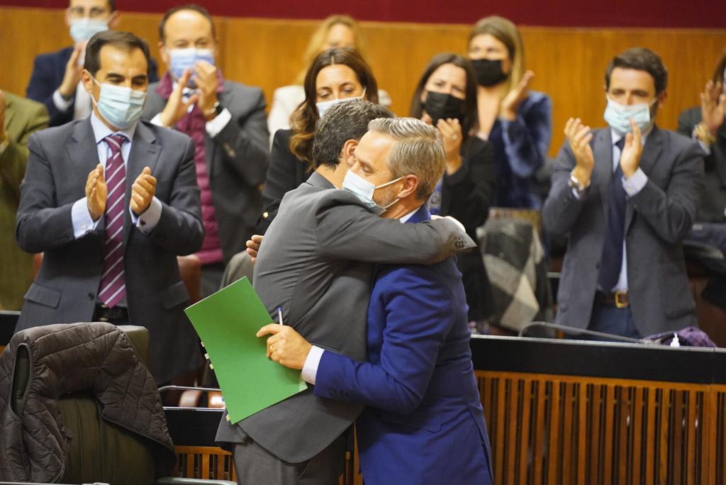 Llegué a pensar que después de una intensa pandemia de 21 meses, los grupos antepondrían el interés de los andaluces. No han querido apoyar el mejor instrumento para reconstruir todo lo que destruyó el Covid.

Seguimos. El Gobierno andaluz sí trabaja por y para #Andalucía.