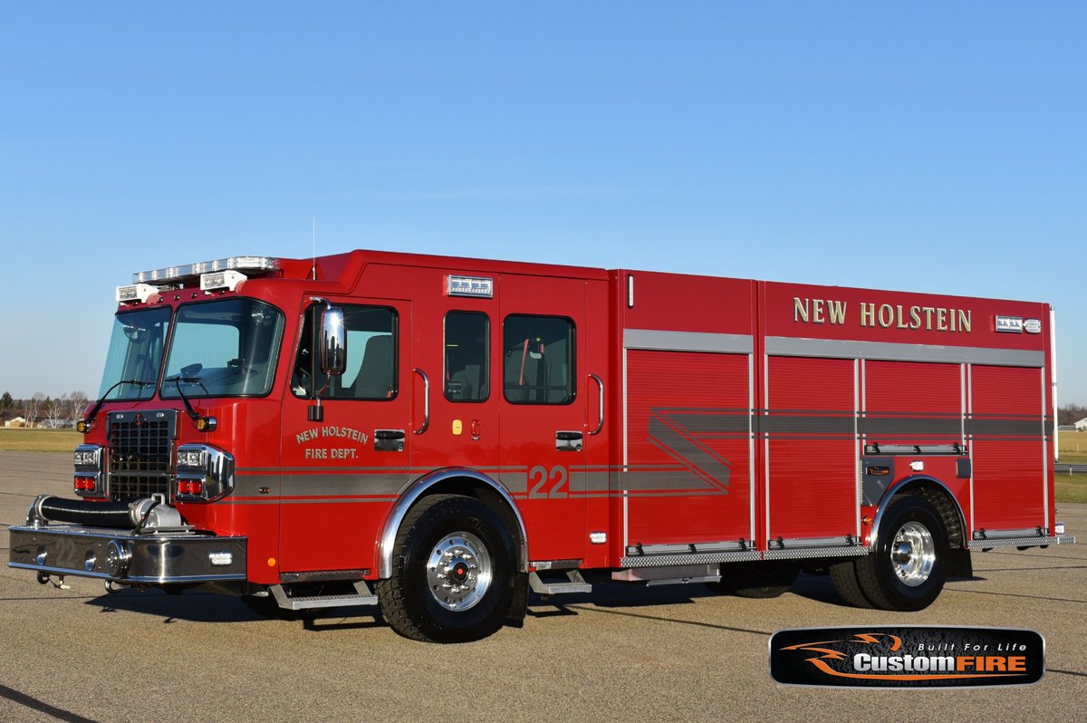 CustomFIREApp's tweet photo. The New Holstein Fire Dept took delivery of their new #CustomFIRE Side Mount #Pumper today.  Thank you New Holstein Fire Department for placing your trust in CustomFIRE and allowing us to help you better serve your community!  #BuiltForLife https://t.co/X1h2kn0KKJ