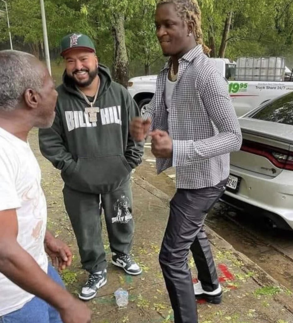 doom_anton's tweet photo. Frank Ocean fans when you call them handsome instead of pretty: https://t.co/LPtAa518vF