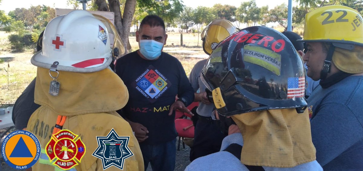 SilaoSP's tweet photo. 🤝 La Coordinación Municipal de Protección Civil y el H. Cuerpo de Bomberos de @SilaoMunicipio, el pasado 21 de noviembre concluyen el taller teórico practico de ⚠“Emergencias con Gas Cloro”⚠. 🏭 🏗

#SilaoEvoluciona
#SilaoEvolucionaPorTi https://t.co/VMx1cmGQVO