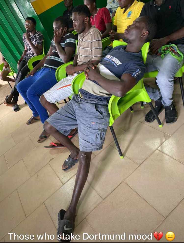 king_7evenn's tweet photo. Me waiting for Messi to score 😂😂 https://t.co/1XHIhyyLlh