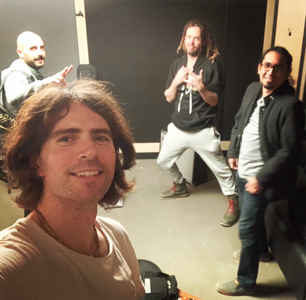 <a href="/thevigilmusic/">The Vigil</a> introducing Felipe Bravo Piedrahita from Columbia 🇨🇴 on bass and Stefano Colomo from Italy 🇮🇹 on drums @meowdrums Aussie Jack Kitchener 🇦🇺 on lead guitar/ vocals &amp; Olly Smith 🏴󠁧󠁢󠁥󠁮󠁧󠁿🇮🇪 vocals/ guitar thevigil #hamburg #piratestudios #rock #band #live #music #germany