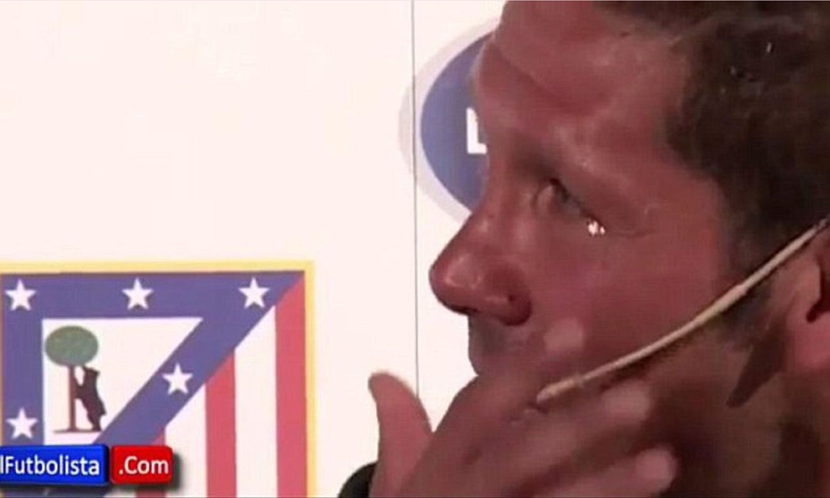 DanielsonWayne's tweet photo. 'Group of death' they said 😂
Klopp has built something VERY special on Merseyside and broke that knob Simone at the same time 👏🏾💪🏾
#LIVFCP #ChampionsLeague https://t.co/1JsYfKfoFg