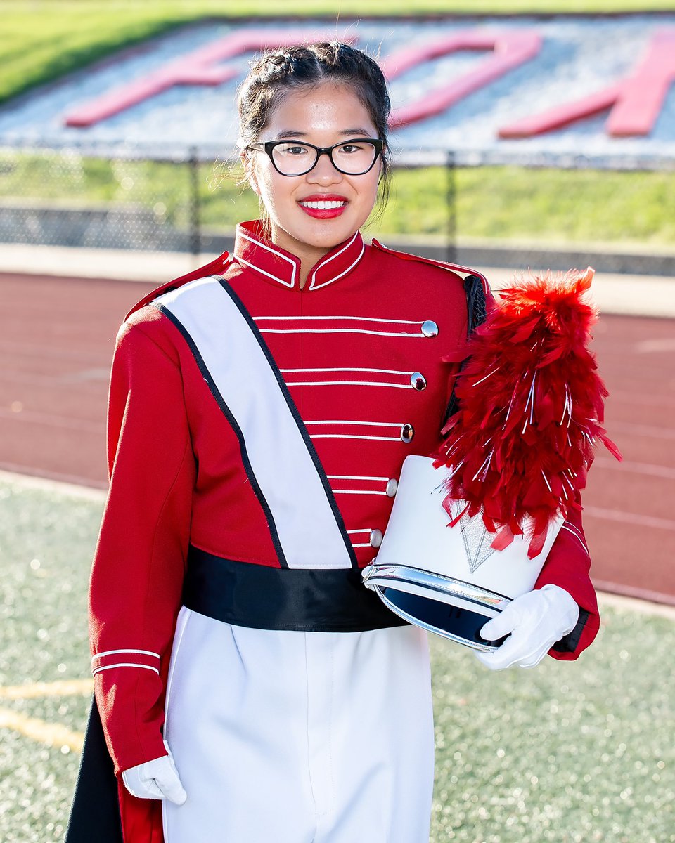 Fox_Bands's tweet photo. Excited to see @Fox_Bands Drum Major and Flautist, Presley Quarles, representing Fox in the Macy’s Thanksgiving Day Parade as part of the Great American Marching Band! Make sure to tune in to see her performance! Good luck, Presley! @FoxHSActivities @FoxC6Schools @foxc6super https://t.co/hrSLqa1RBY