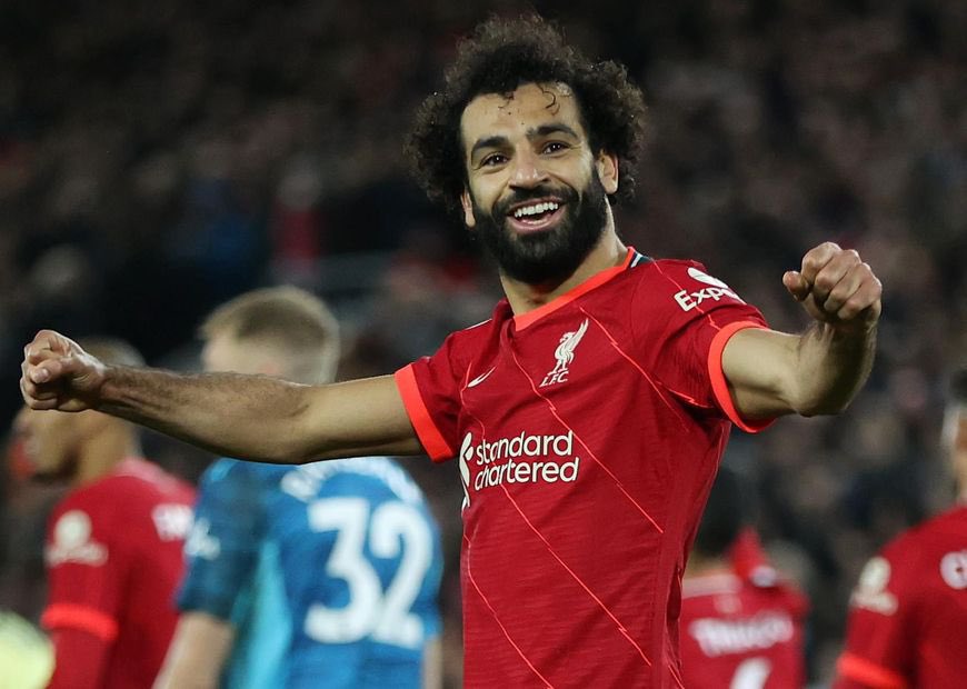 EPLStatman's tweet photo. Mohamed Salah in the Premier League & Champions League this season:
🏟 17 Games
⚽️ 17 Goals
🅰️ 7 Assists
He’s either scored or assisted in 15 of his 17 appearances. 💪
#LFC | #LIVFCP | #UCL | #Liverpool https://t.co/VY7FTVlQ2J