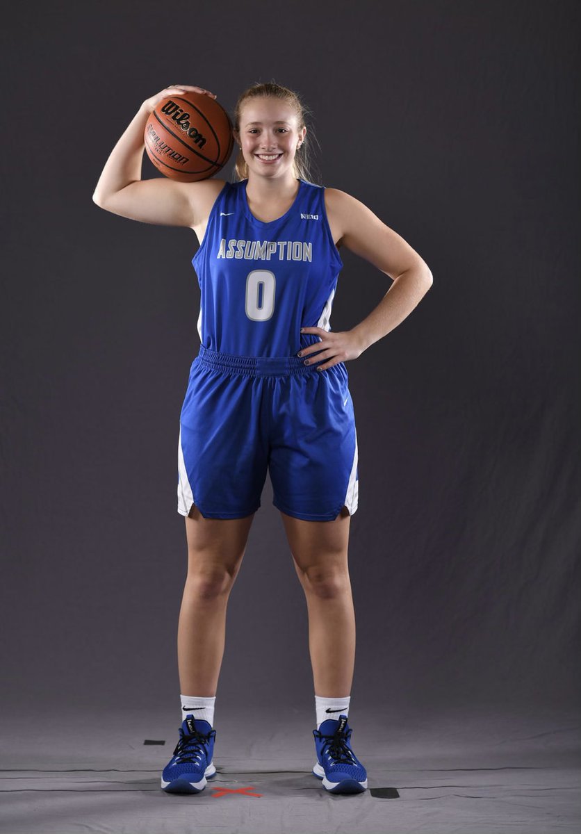 MCWSTARZ's tweet photo. MCW ⭐️⭐️alumn @davis491 played tough on both ends for @AssumptionWBB last night finishing up with a double double 11 points 12 rebounds and 3 steals 🔥🔥 https://t.co/hfkrEAYHxj