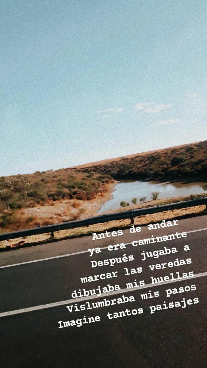 melbeat's tweet photo. Antes de andar
Ya era caminante
Después jugué a marcar las veredas
Dibujaba mis huellas
Vislumbraba mis pasos
Imagine tantos paisajes https://t.co/HfGBNfFIWy
