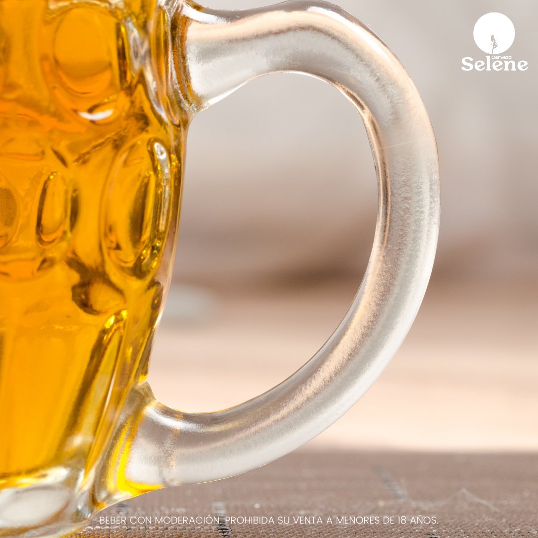 CervezaSelene's tweet image. Es miércoles, cortemos la semana.
Beber con moderación. Prohibida su venta a menores de 18 años.
Si conduces no tomes.
 #cerveza #uruguay #cervezauruguaya #consumiuruguayo #ConsumíLocal #cervezauruguaya #cervezauruguay #cervezaartesanaluruguaya
#birrauruguaya
#birrasuruguayas