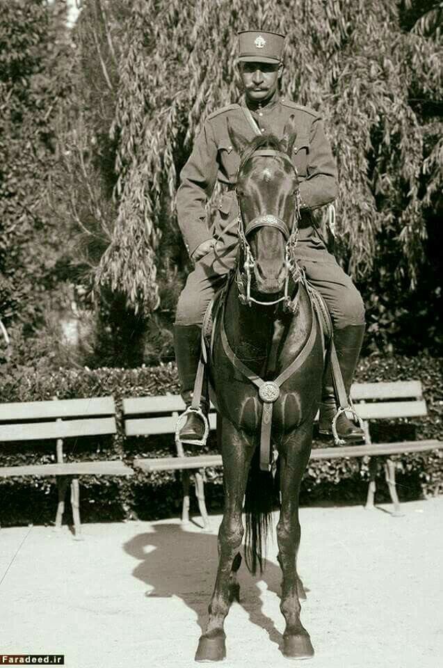 Freedom_of_IR's tweet photo. مردی که نامش تا ابد به نیکی از دل مردم فریاد زده خواهد شد ، آنقدر فریاد زده خواهد شد تا ایران از چنگ ضحاک آزاد شود

یاد و نام #رضاشاه هیچوقت تمامی ندارد

#رضا_شاه_روحت_شاد 
#رضاشاه_شرمنده_ایم

#شهرکرد #اصفهان https://t.co/LM8IjG337b