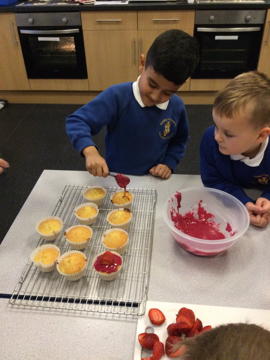 stjosephskly's tweet photo. Cookery Club - today we made chocolate buns and white chocolate and strawberry buns. They looked great and smelt wonderful. Year One have made extra buns to sell at out Christmas Fayre tomorrow. Great team work! #stjosephskeighley #YearOneFun https://t.co/Z4XuWqd1AF