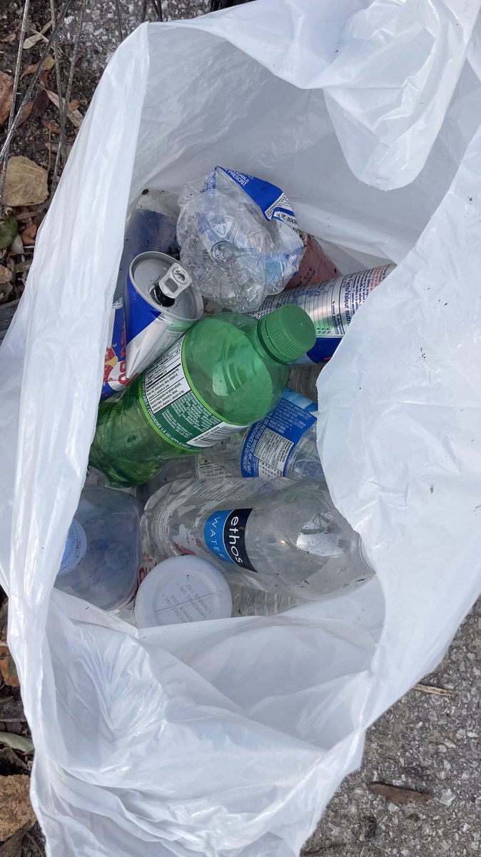 FunGuyProd's tweet photo. Looking for ideas on how I can turn recycling into art ideas 💡 

#Recycle #artideas #plasticpollution https://t.co/c7g1afdRb0