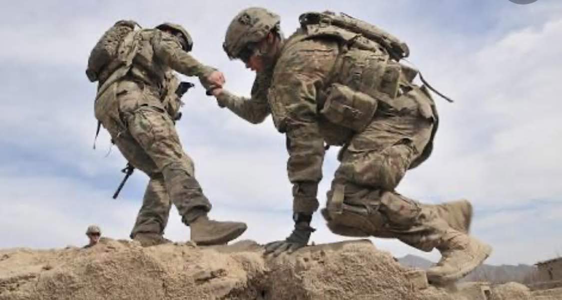 JulyB_Lucille's tweet image. Galera!!!
Convocação para levantar soldado abatido: @Dhodhjo 
Soldado patriota desde 2012, abatido covardemente pelo pássaro!!!

Bora levantar???

(Ele segue todo mundo! Dou a minha palavra! Lembrem-se de que contas novas têm restrições!)

Desafio lançado!!!!!