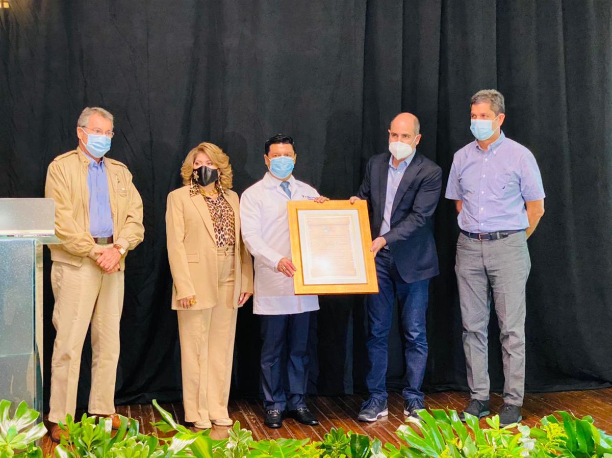 RSD_CORTES's tweet photo. #Felicidades🎉

🔹@RobertoCosenza7 
🔹@dinorah_dra 
🔹@leslizethvm 
🔹Personal de salud Primer y Segundo Nivel
🔹@CCICHN 
En reconocimiento para el Dr. Cosenza por su labor en el Valle de Sula. Felicitándolo y esperando continuar llevando salud de calidad y con calidez.
#Cortes💪🏽 https://t.co/33ui2GpCSQ