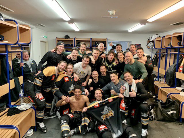 Dragons de Rouen (@dragonsderouen) on Twitter photo 🚀 Direction les 1/4 de finale de la <a href="/championshockey/">Champions Hockey League</a> !!
#EnsembleEcrireLhistoire 🟡⚫️ ✍️ 🚀 Direction les 1/4 de finale de la <a href="/championshockey/">Champions Hockey League</a> !!
#EnsembleEcrireLhistoire 🟡⚫️ ✍️