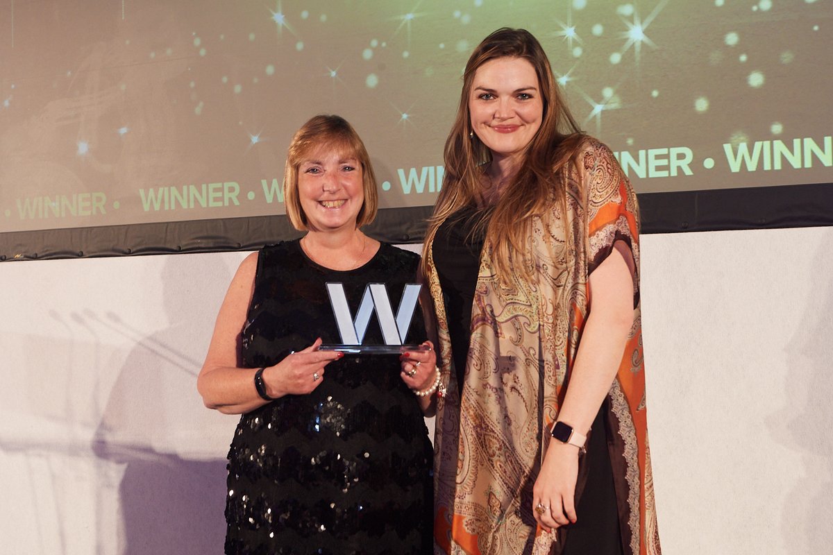 ProfPensions's tweet photo. Lifetime Achievement of the Year. Please raise your glasses and join me in congratulating the 2021 recipient of the lifetime achievement of the year award, Rona train from @hymansrobertson! #womeninpensions https://t.co/IbOKr9k6CI