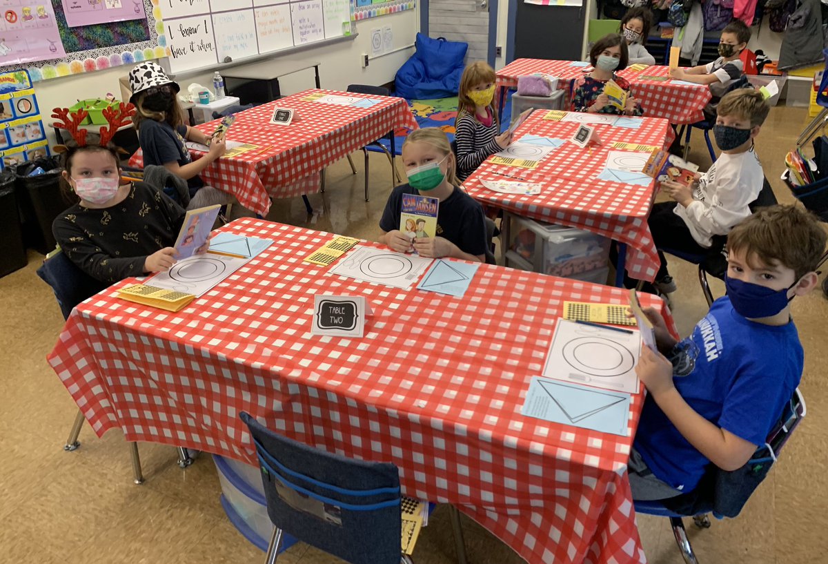 Nixon3rdGrade's tweet photo. Book tasting fun! We love mysteries! #tatemtweets #collsedu https://t.co/zZIREQz1ON