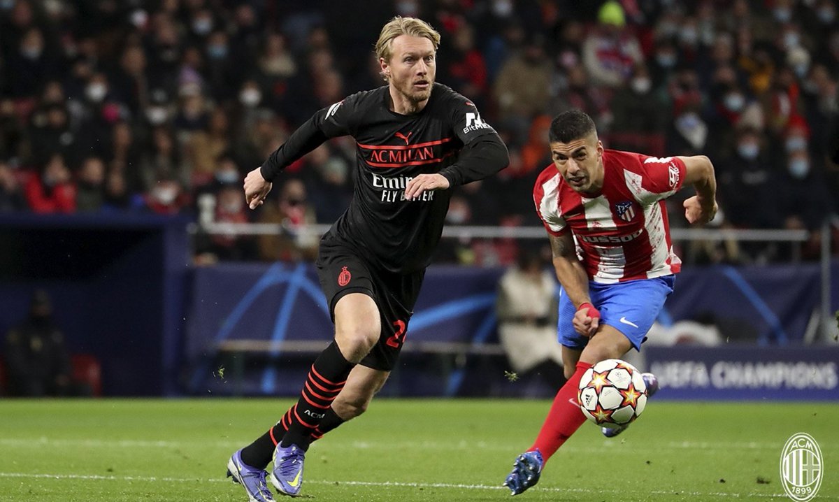 simonkjaer1989's tweet photo. Great away win👊
Great team performance🔥
And a clean sheet...💪
#AtletiMilan #ChampionsLeague  
#SempreMilan🔴⚫️ https://t.co/pDo5Ze9Ast