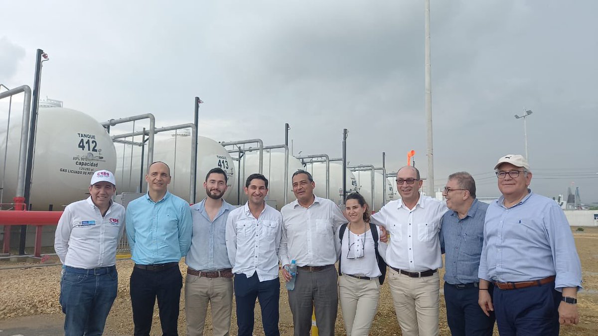 MLoteroRobledo's tweet photo. La capacidad de almacenamiento de #OkianusTerminals pasó de 400.000 a 1,4 millones de galones. Además, incrementó a 10 las posiciones para cargue de cisternas, duplicando su capacidad de evacuación para los picos en que sea necesario incrementar las importaciones de #GLP. https://t.co/VNEGnK4hGX