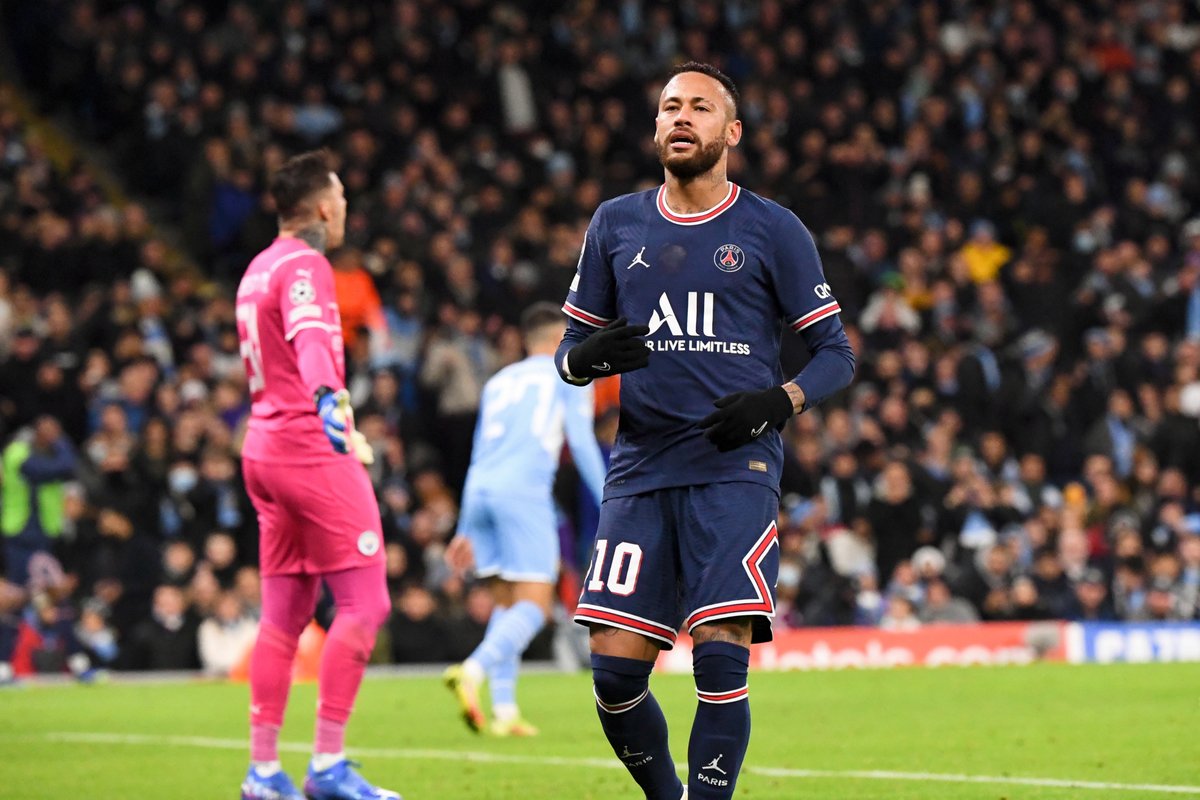 ActuFoot_'s tweet photo. Neymar n'a pas été décisif lors de ses 7 derniers matches de #UCL :

⚽️ 0 but
🎯 0 passe décisive

😰🥶

(@Statsdufoot) https://t.co/ZbR8Eb7BGw