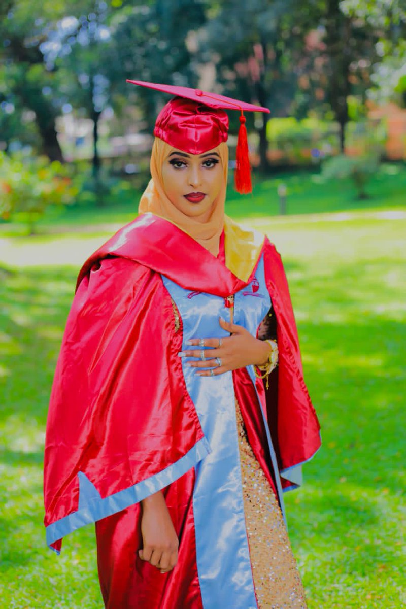 BaaruudXoogsade's tweet photo. Kun-iyo-kow-jeer Hanbalyo ayaan leeyahay Eeddaday/Habo-yartay/Inaabtiday #FadumoBaasheCaliJaamac oo soo afmeertay heerkeedi koowaad ee Jaamacadda #EastAfrika, gaar ahaan kulliyadda Account. Waxaan leeyahay Habo Eebbe hakugu anfaco cilmigaas iyo Aqoontaas aad baratay.
#Hanbalyo https://t.co/UEln5zswBM