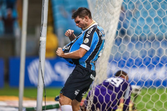 Leoo3102's tweet photo. GREMISTADA

VAAMOOS COM PESSOAL DO #GRC (GRÊMIO ROCK CLUB) NA RÁDIO @Hospicio3color #HospícioTricolor - @CavalcanteH3C

- TODOS LIGADOS COM INFORMAÇÕES DO GRÊMIO, DA RESENHA DO JOGO DE ONTEM, DO QUE ESTÁ POR VIR E NOITE DE MUITA MÚSICA DE QUALIDADE

VAMOS RÁDIO @Hospicio3color 📻 https://t.co/qkP8gu9muu