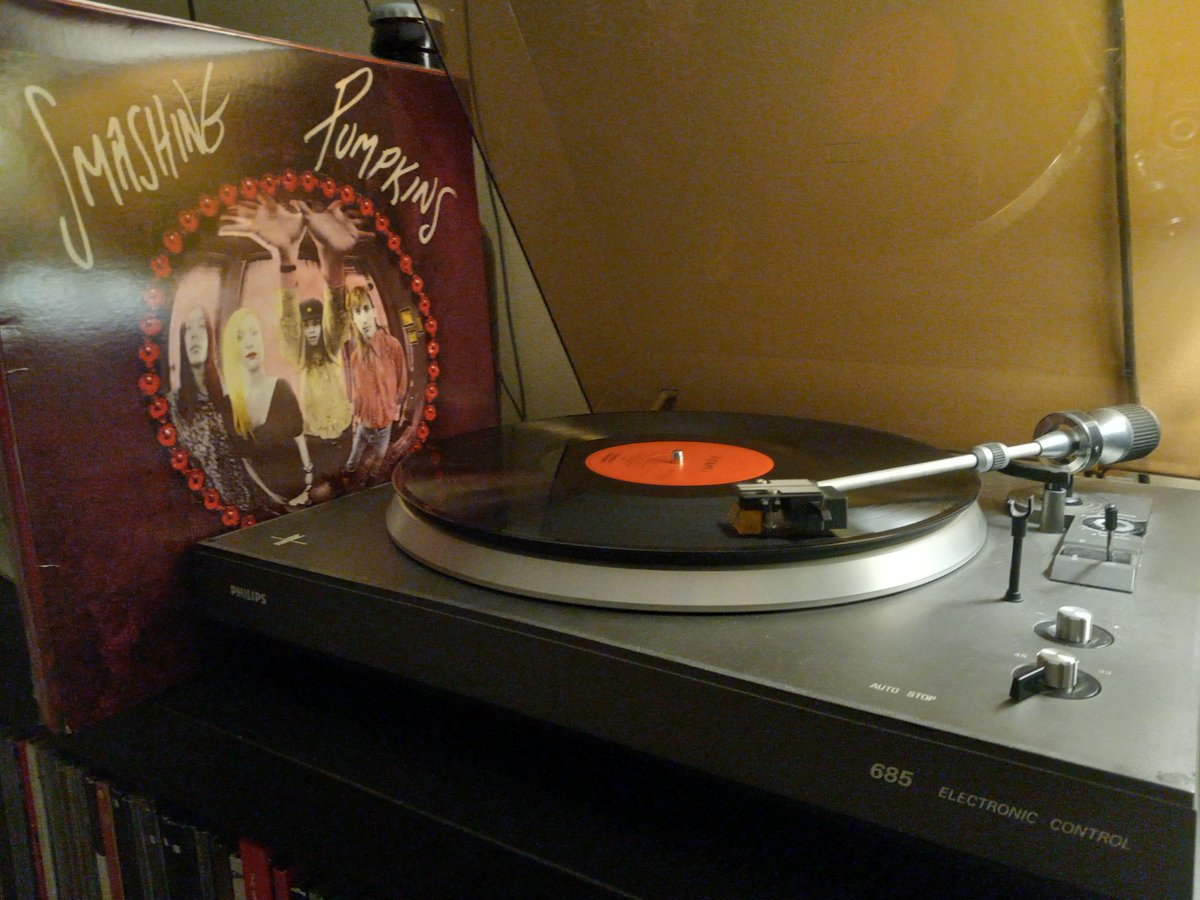manonkouch's tweet photo. Gish, you my only friend #vinylwednesday #smashingpumpkins https://t.co/73tPoiVv8U