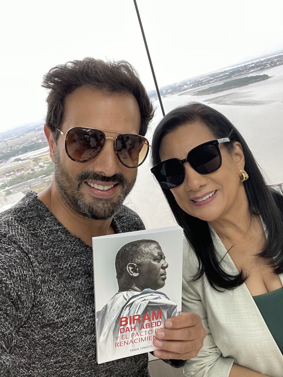 Que interesante diálogo de hoy con ⁦<a href="/Alejoestrada/">ALEJANDRO ESTRADA®</a>⁩ ( Tu voz estéreo Colombia) Muy interesado en la historía de mi libro sobre Biram, mientras probábamos gafas de su marca “Ocho y medio” que están llegando a Ecuador. Suerte!