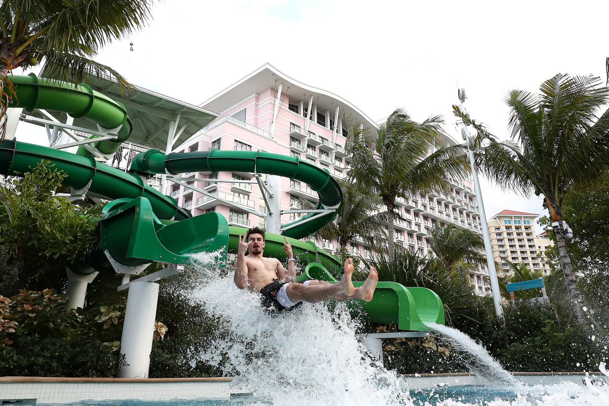 WATER SLIDE CONTENT.A thread. 