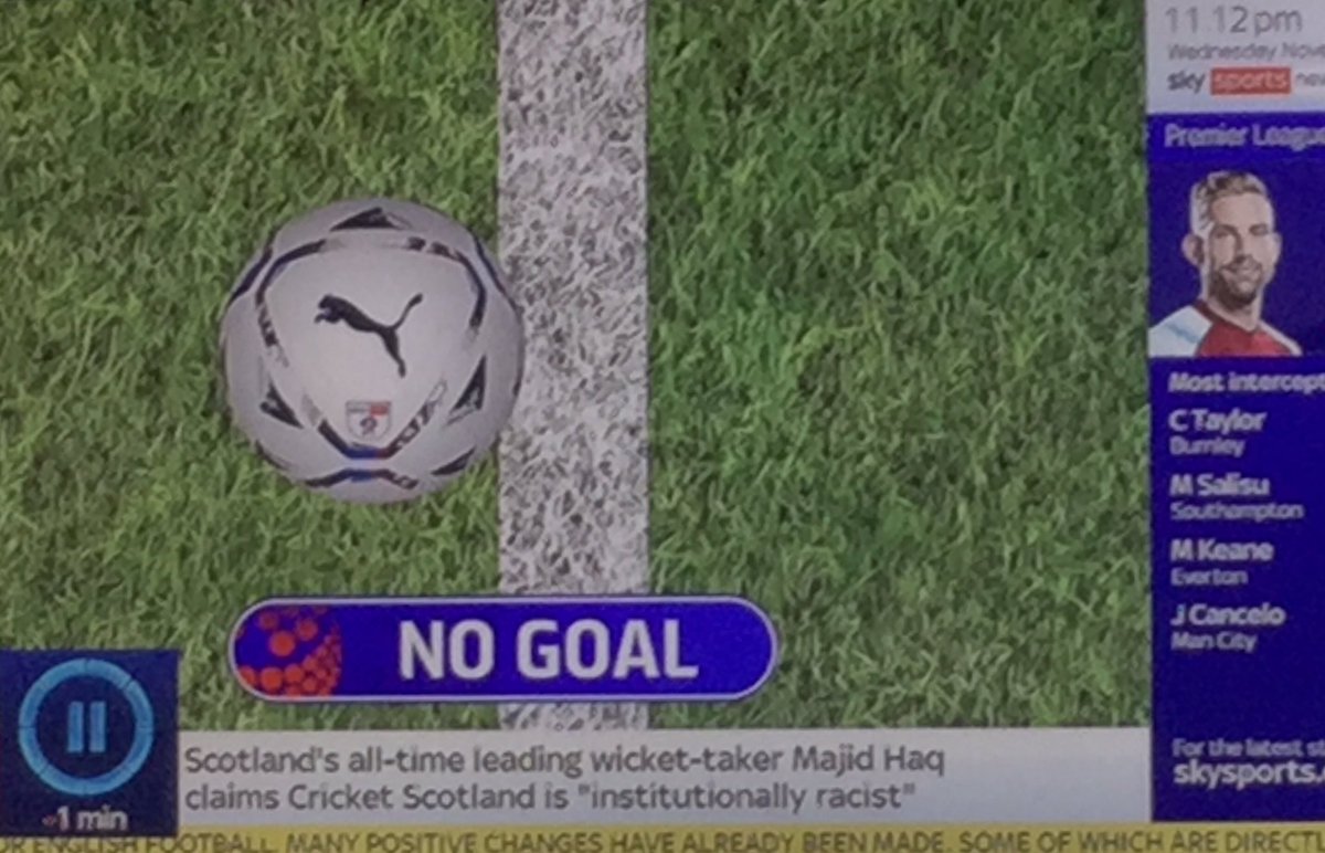 Dirkus17's tweet photo. I did not realise that @RodrigoMuniz019 was this close. Alan Parry didn’t mention it, funnily enough. Balls. #FULDER #FFC #COYW https://t.co/L4aVaBBG8D