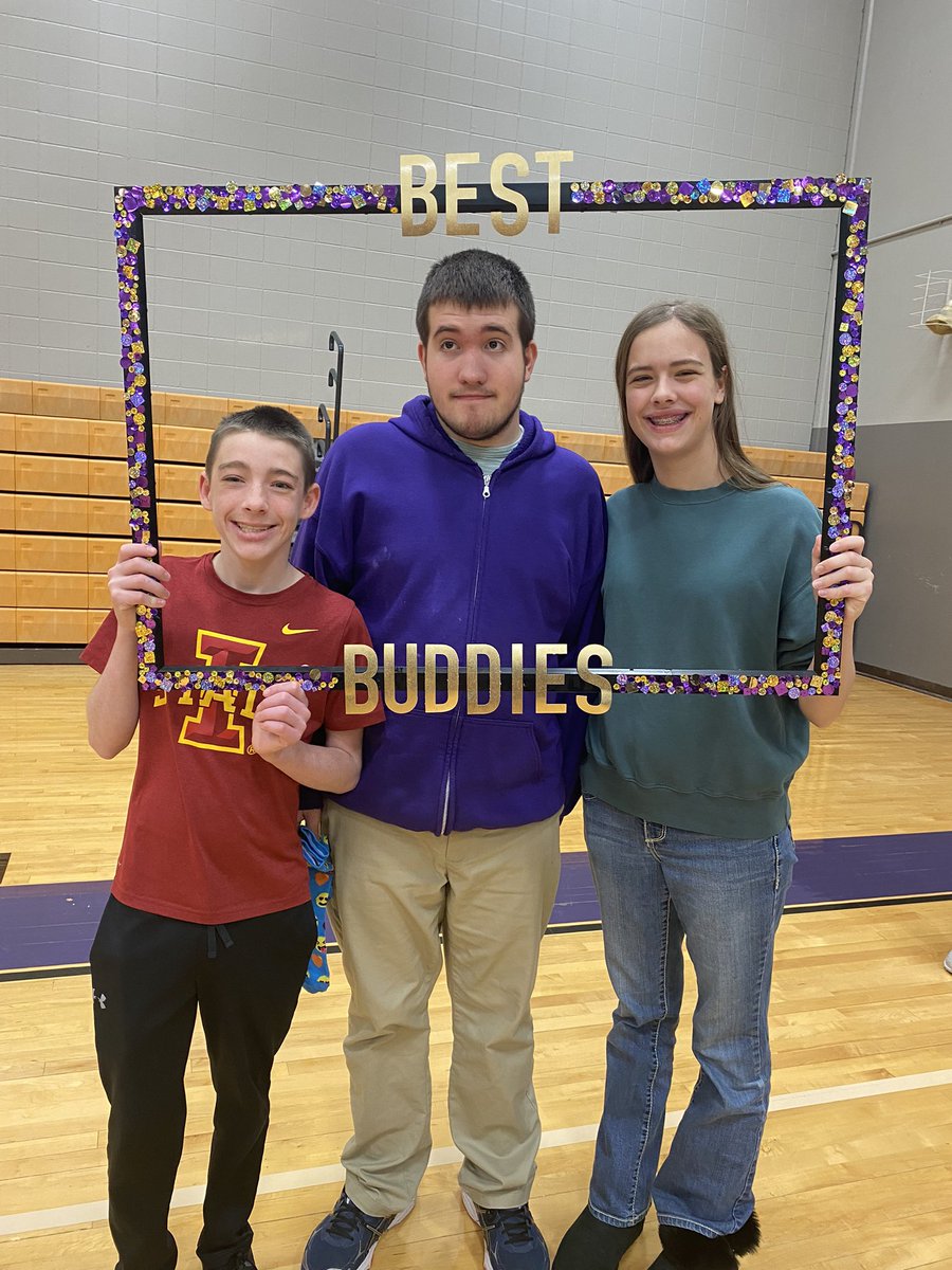 WaukeeBestBuddy's tweet photo. Here are some more buddy pairs! https://t.co/EwsQTw8O6K