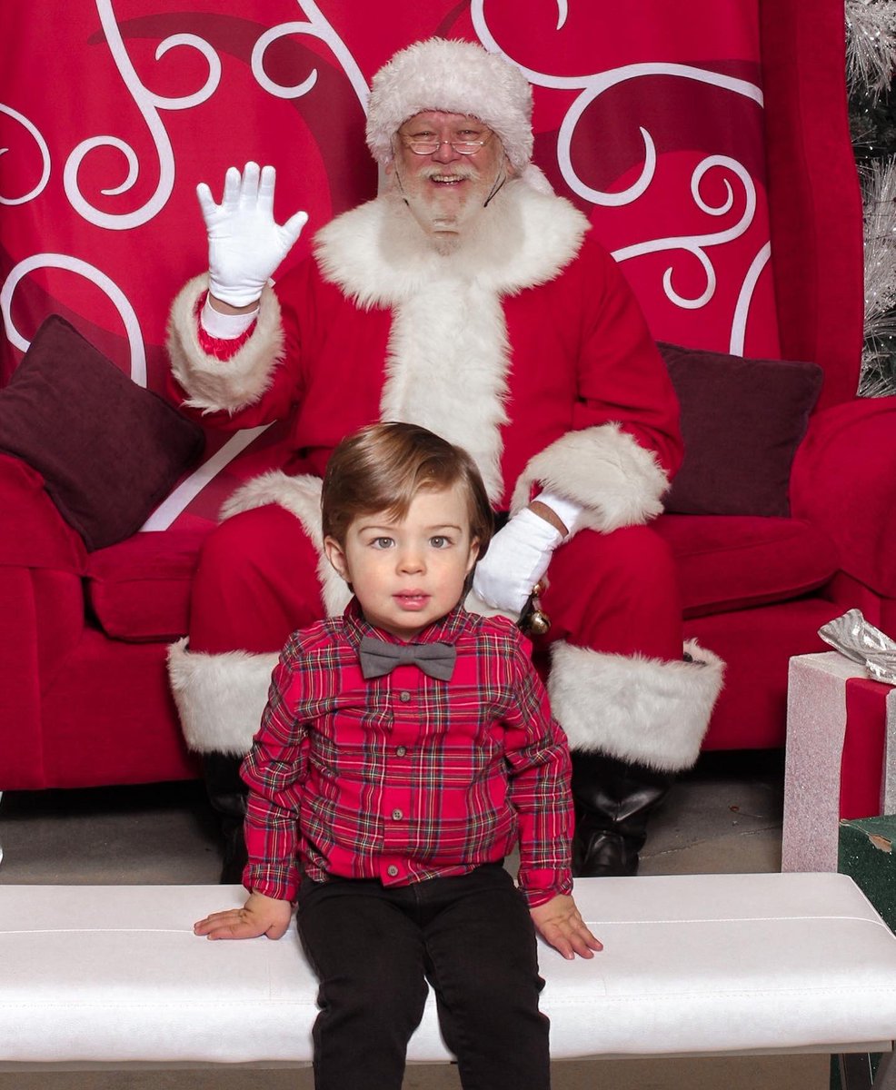 melissalambtv's tweet photo. Luca’s first visit with Santa!!! What a magical experience @StLaurentCentre #SantaClaus #santapic #firstsantapic https://t.co/cHBOH5P3RN
