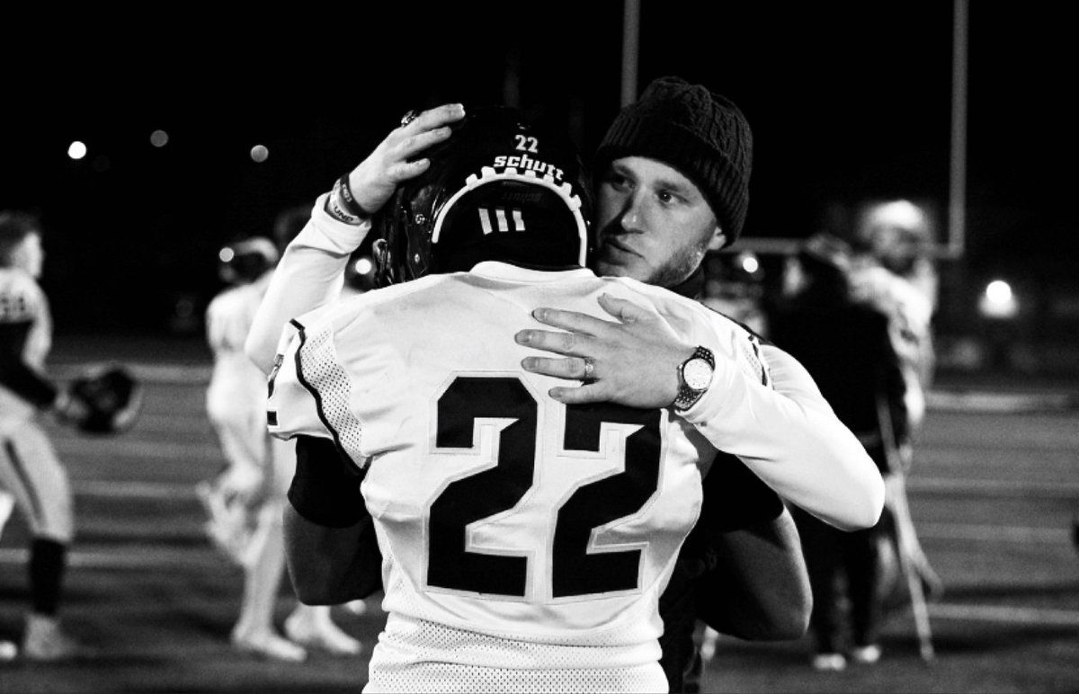 Last Ride-
Heart bigger than I’ll ever be!

2 FF | 1 FR | 40Tks | 2 Ints | 10 PBUs
8 catches off 30 Targets‼️
hudl.com/v/2GUNx6